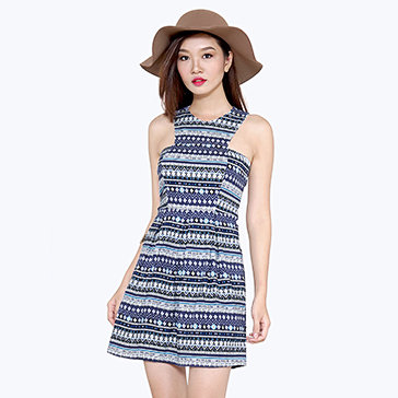 Đầm Cổ Yếm Thổ Cẩm