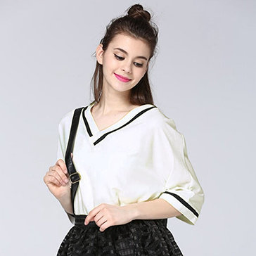 Áo Tay Lỡ Cổ V