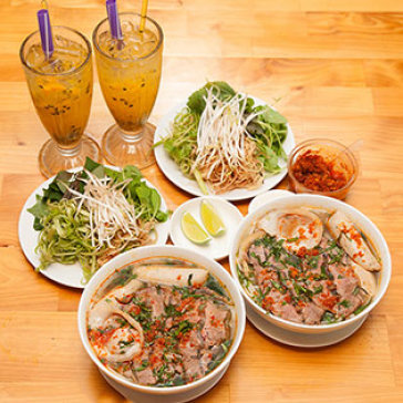 Combo 02 Tô Bún Bò Bắp Chả + 02 Ly Soda Chanh/ Chanh Dây - Bún Bò Sài...