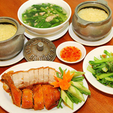 01 Trong 04 Set Menu 02 Người Tại Các Chi Nhánh Cơm Gà Hồng Xương