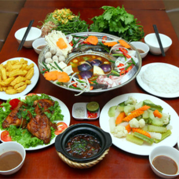 Lẩu Mắm Thơm Ngon "Chuẩn" Nam Bộ Dành Cho 4-6 Người Tại Lẩu...