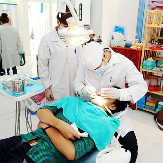 Răng Sứ Cercon Tại Nha Khoa New World - Bảo Hành 20 Năm Gồm Răng...