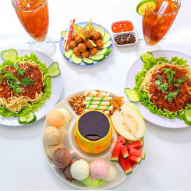 Lẩu Kem + 02 Mì Ý + 01 Dĩa Cá, Bò Viên Chiên + 02 Hồng Trà