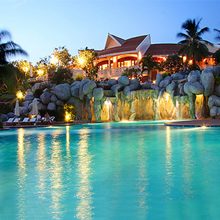Phú Hải Resort 4* + Phòng Deluxe 2N1Đ Dành Cho 2 Khách - Bao Gồm Ăn Sáng, Trưa Hoặc Tối + Vé Massage Lưng + Vé Uống Nước Trái Cây Tại Quầy Bar Hồ Bơi + Xông Hơi 30 Phút