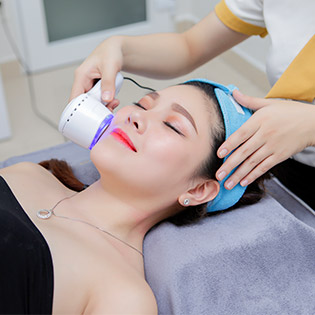 Miễn Tip - Chạy Vitamin C + Hút Chì + Phun Oxy Tươi + Đắp Mặt Nạ + Ánh Sáng Sinh Học - Hệ Thống Thẩm Mỹ Wonhee Korea
