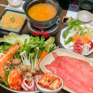 Lẩu Tự Chọn Tại Oshio Sushi: Full Toping, Phong Cách Nhật, Không Phụ Thu