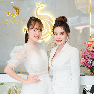 Sạch Mụn/ Sáng Da Căng Bóng Với Tinh chất Collagen/ Tảo Xoắn Nano Tại Thẩm Mỹ Viện Văn Phượng