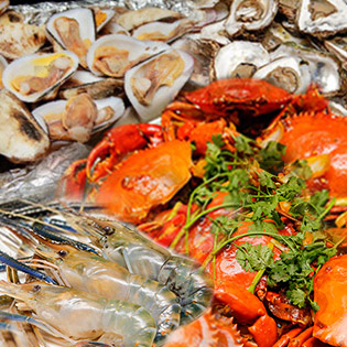 Buffet Trưa Gánh Palace 4* - Hải Sản 3 Miền Tại Phố Đi Bộ Nguyễn Huệ