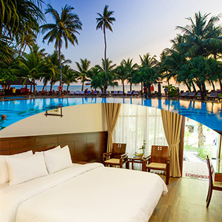 Combo Hello Summer - Hoàng Ngọc Resort 4* 3N2Đ – Phòng Superior + Buffet Sáng + Lẩu Thả/ Ghẹ Hải Sản + Set Menu + 2 Suất Massage + Xe Tham Quan Đồi Cát + Đình Vạn Thủy Tú/ Chợ Phan Thiết Cho 02 Khách