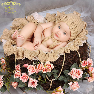 Studio Nyna – Chụp Ảnh Bé Yêu/ Bé Cùng Gia Đình – Tặng Ảnh 15x21cm - Tặng Combo Tã Giấy, Khăn Ướt, Sữa Tắm Cho Bé Yêu