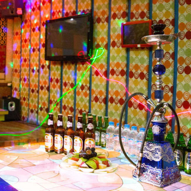 bán bình shisha 78588-thuong-thuc-shisha-khi-hat-karaoke-tai-mr-bin